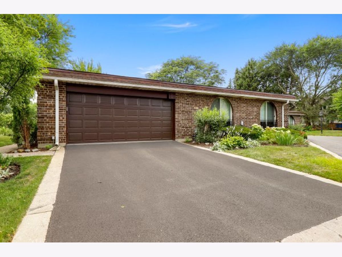 Condos & Townhomes & Homes Sold Villas Salceda Northbrook Illinois, 2590 Salceda