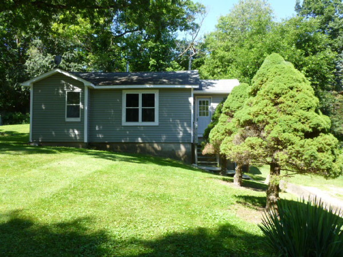  Rented Oakwood Hills Illinois, 8 Oak
