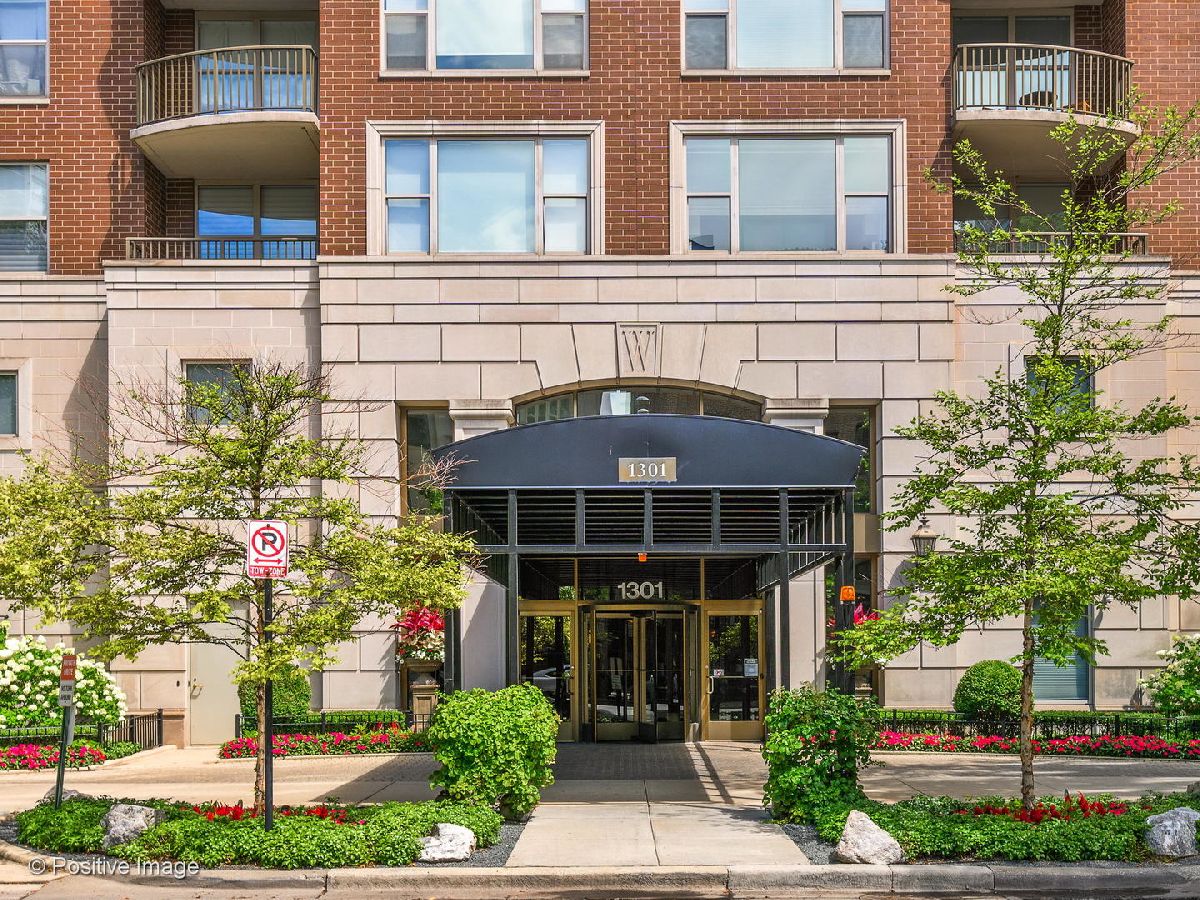 Condominiums Sold The Whitney Chicago Illinois, 1301 Dearborn