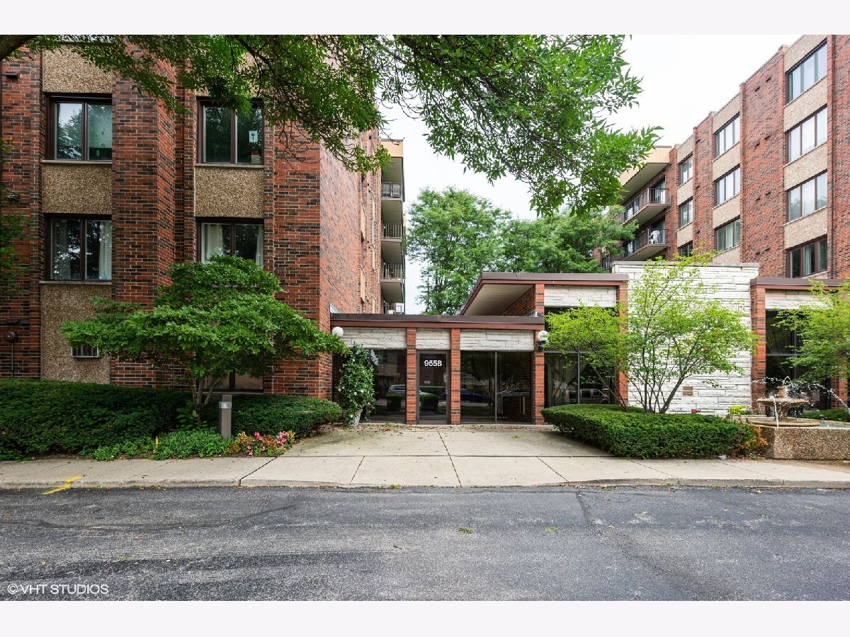 Condominiums Sold North Shore Towers Skokie Illinois, 9560 Gross Point