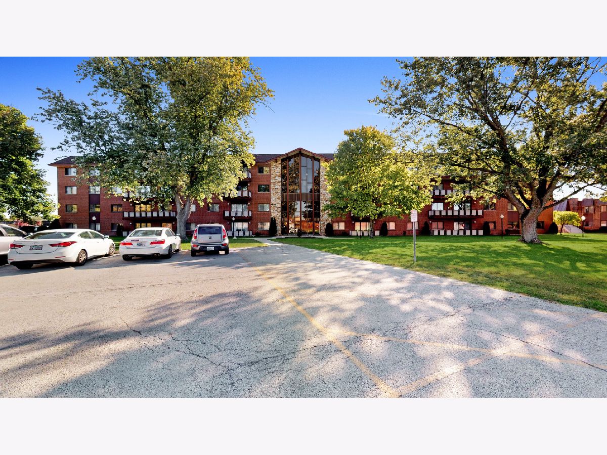 2301 183rd Street, Homewood, Illinois 60430 MLS 10798577 WinterCohen