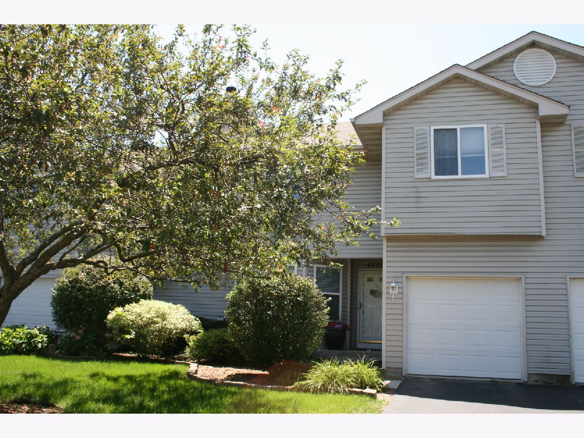 Townhomes Sold Deer Run Estates Joliet Illinois, 4220 Fawn