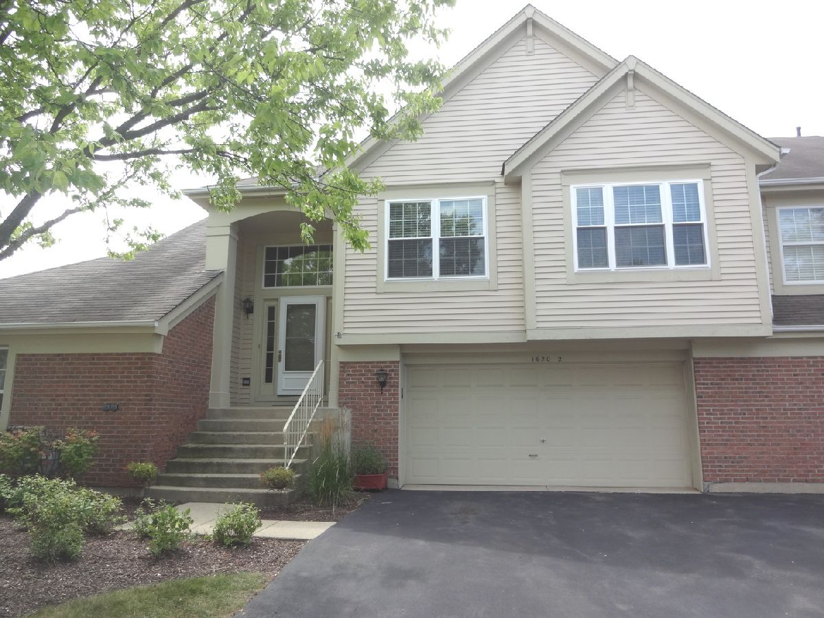 Townhomes & Condos & Homes Rented Fairfax Commons Bartlett Illinois, 1620 Columbia