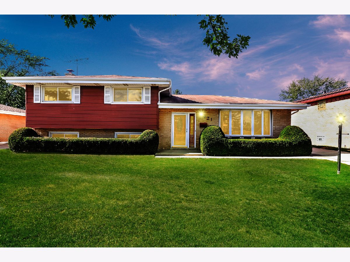 Homes & Condominiums Sold Brookwood Wood Dale Illinois, 621 Mary Jane