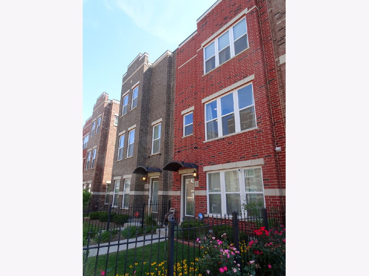 Townhomes Sold Lexington Square Chicago Illinois, 3761 Morgan