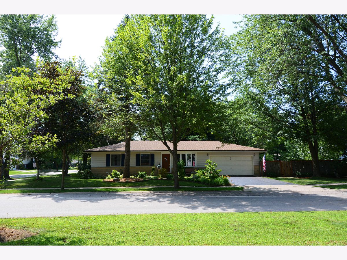 Homes Sold Hilltop Streamwood Illinois, 201 Streamwood