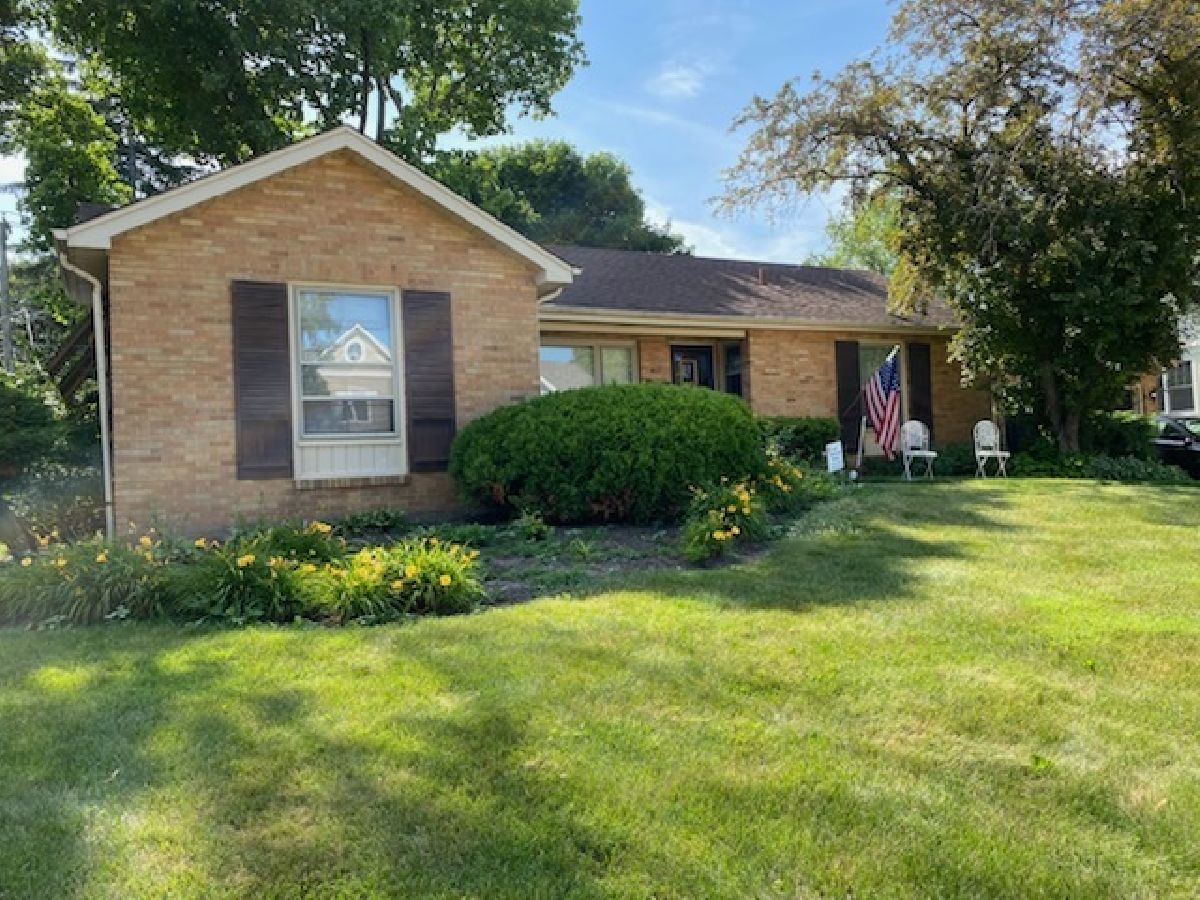 Homes Rented Highlands Libertyville Illinois, 417 Carter