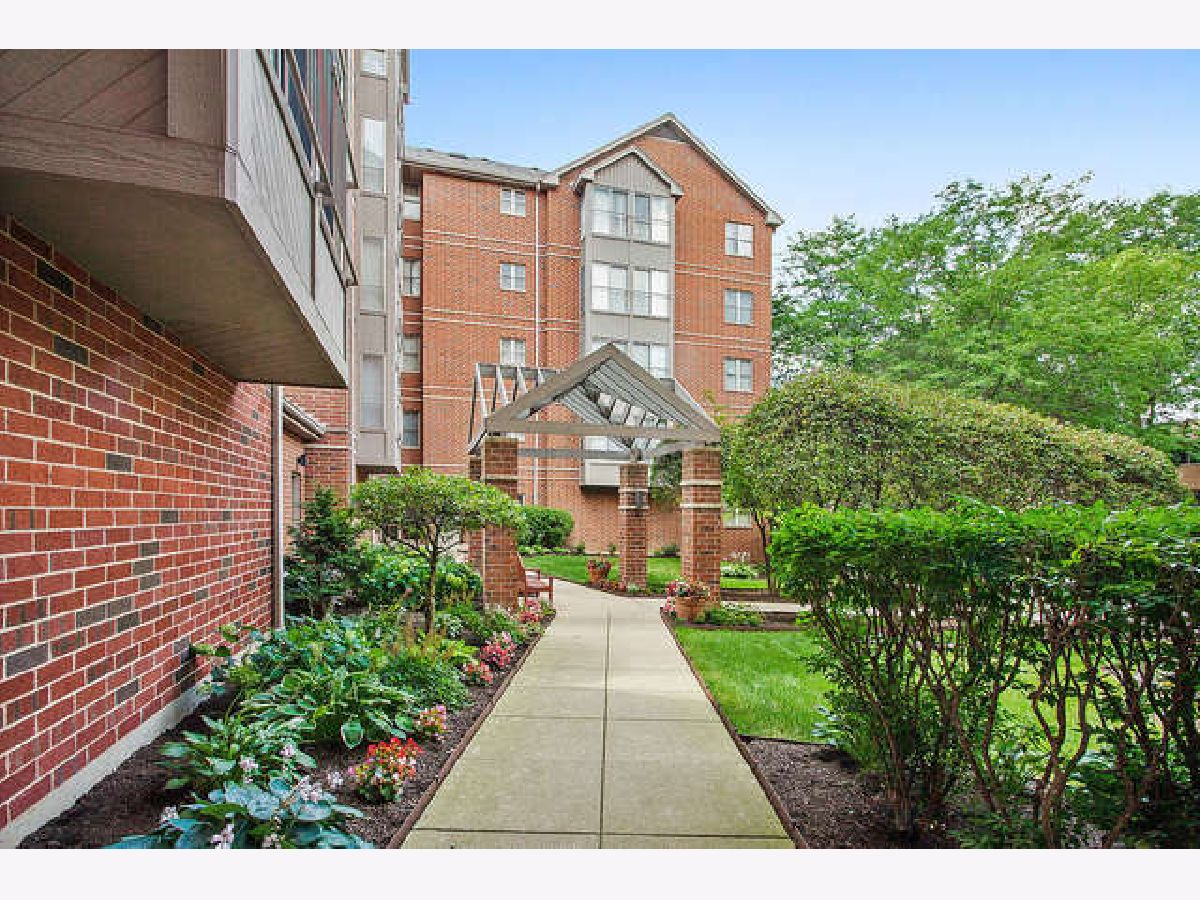 Condominiums Sold Village Crossing Roselle Illinois, 27 Hattendorf