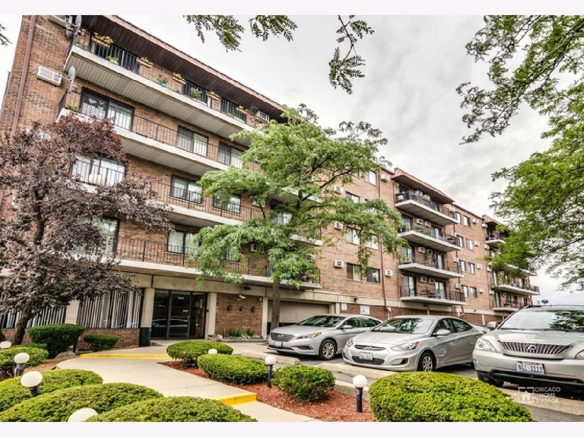 Condominiums & Homes Sold Oakfield West Chicago Illinois, 2320 Nordica