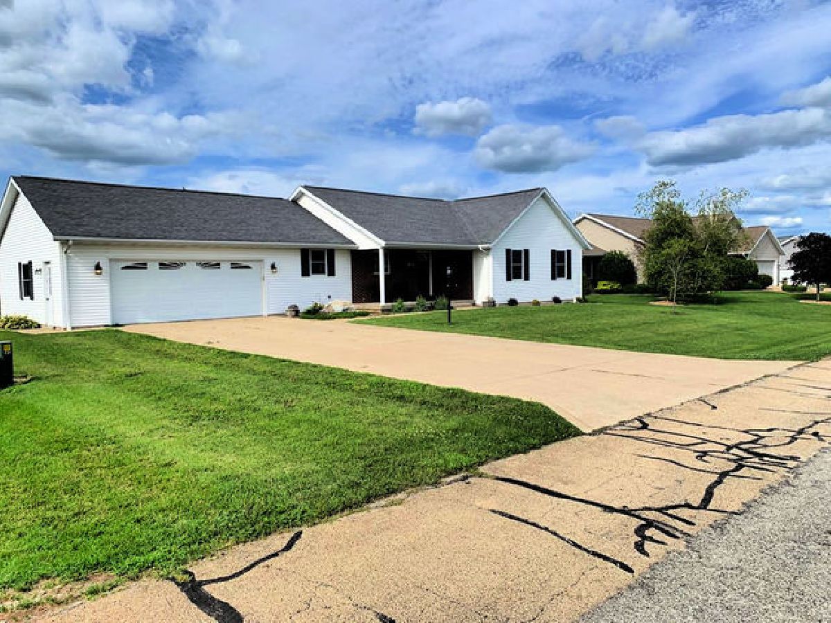 Homes & Condos & Townhomes Sold North Pointe Gifford Illinois, 106 Northpointe