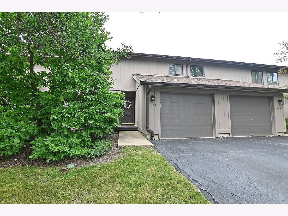 Townhomes Sold Stratford On Avon Grayslake Illinois, 836 Catherine