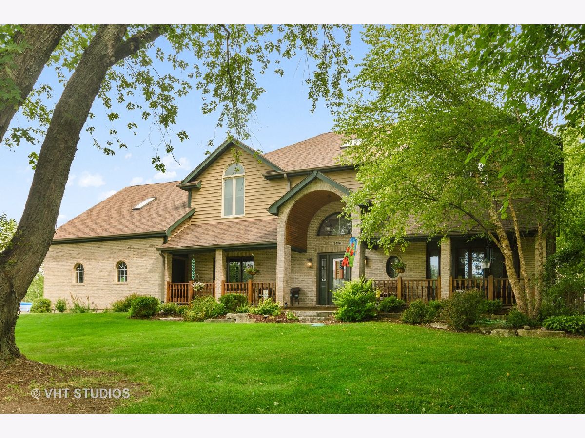 Homes Sold Valentine Manor Lake Zurich Illinois, 24162 Rose
