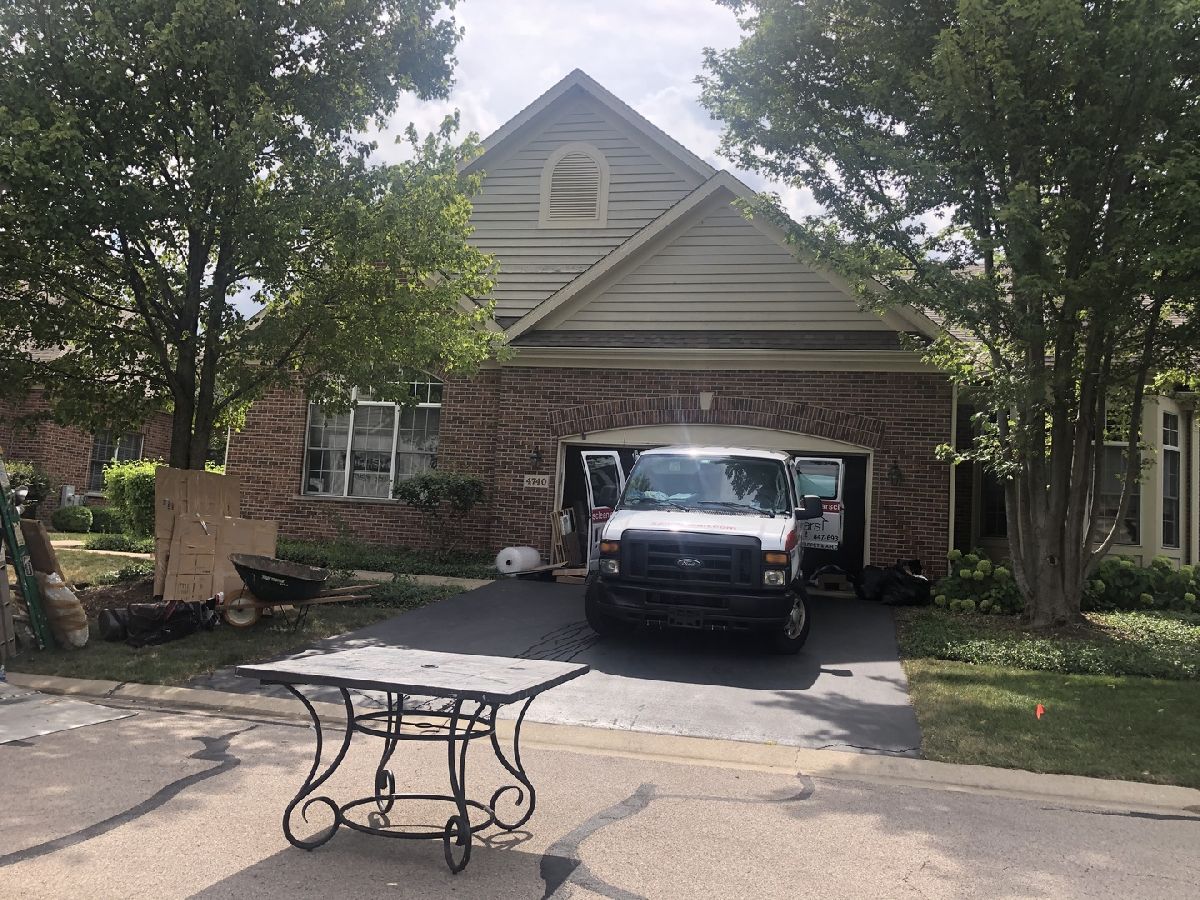 Condos & Townhomes & Homes Rented Lakes Of Boulder Ridge Lake In The Hills Illinois, 4740 Coyote Lakes