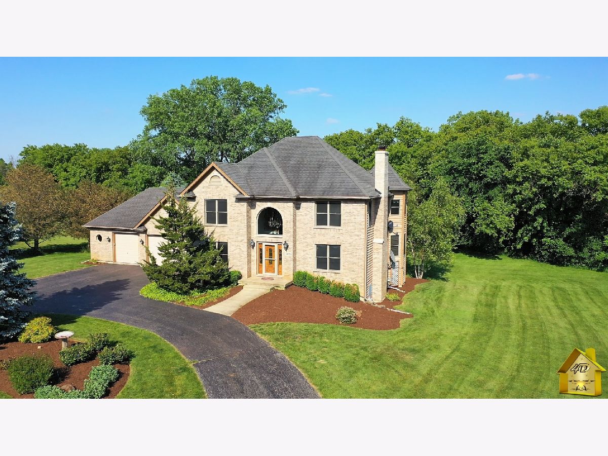 Homes Sold Hillcrest Estates Marengo Illinois, 11220 Hill Crest