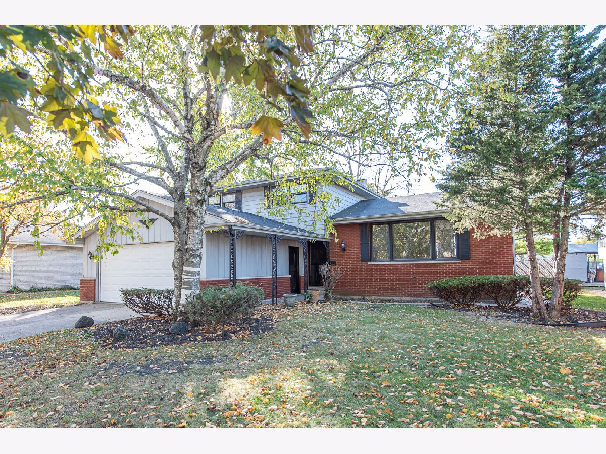 Homes Sold Willowbrook Estates South Holland Illinois, 16554 Wausau
