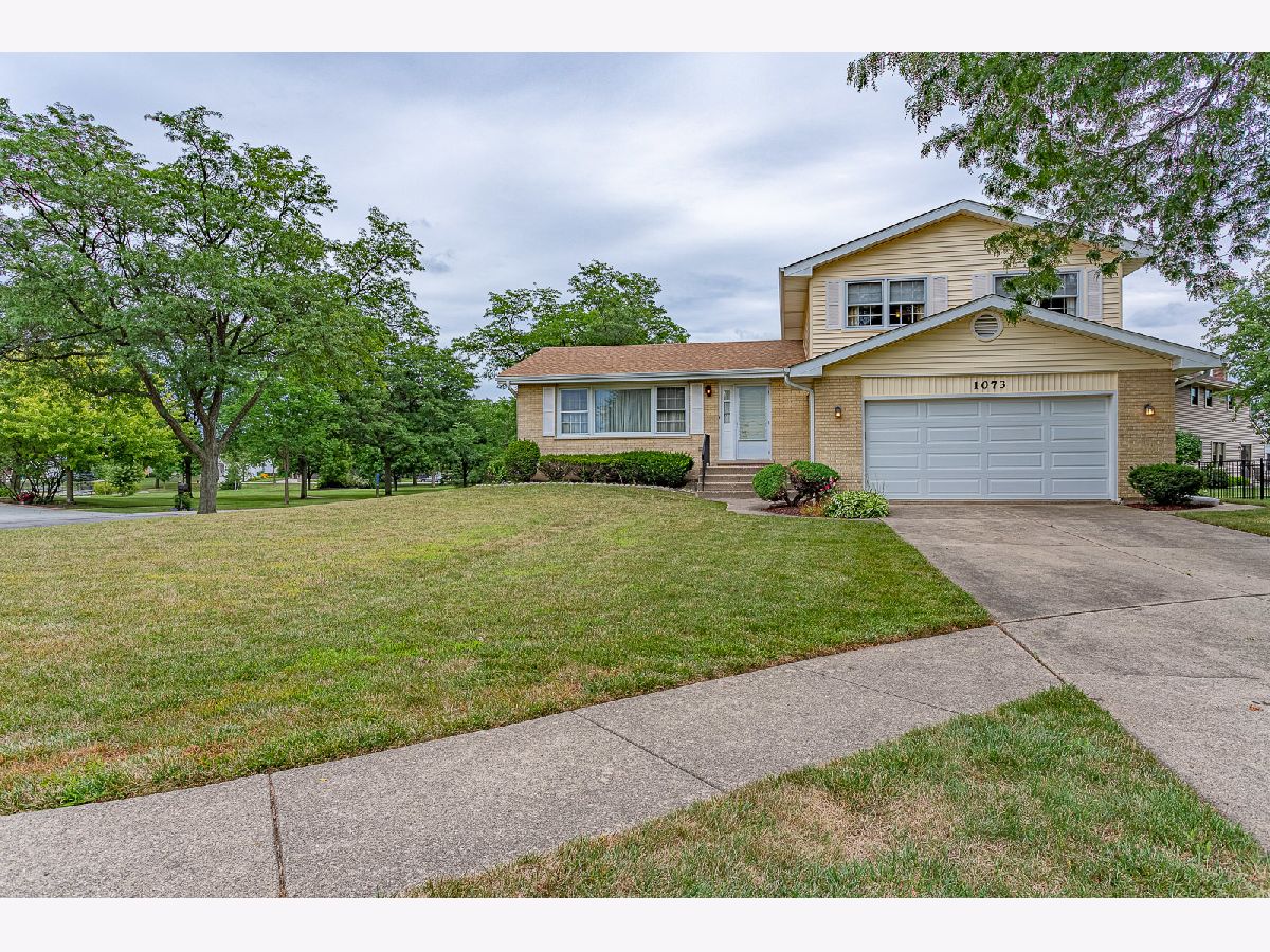 Homes Sold Shenandoah Elk Grove Village Illinois, 1073 Gregory