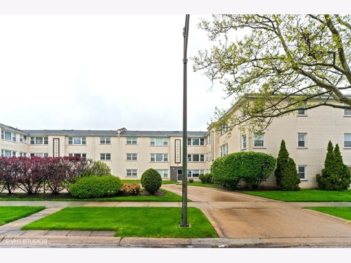 Condos & Townhomes Sold Potawatomie Point Chicago Illinois, 5230 Potawatomie