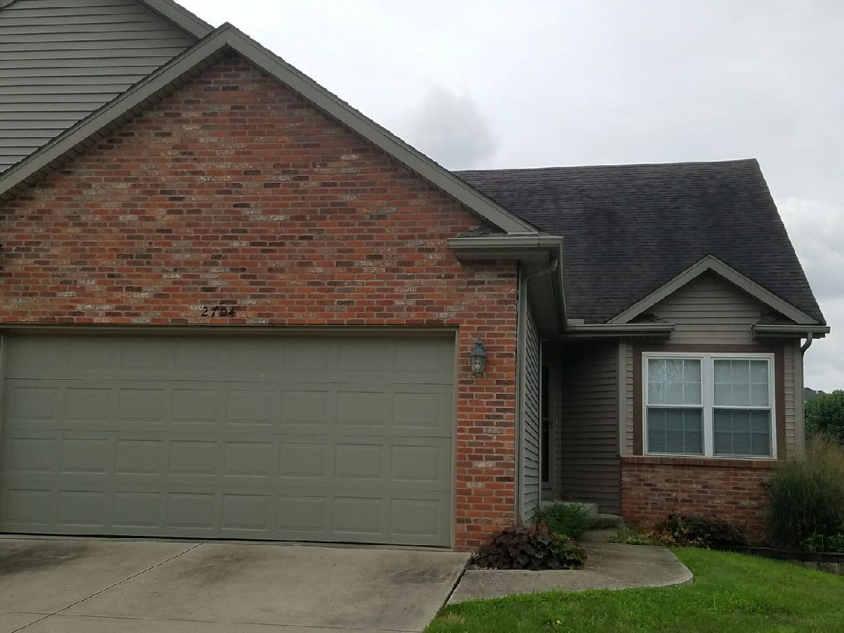 Homes & Condos & Townhomes Rented Fox Hollow Bloomington Illinois, 2704 Fox Trot
