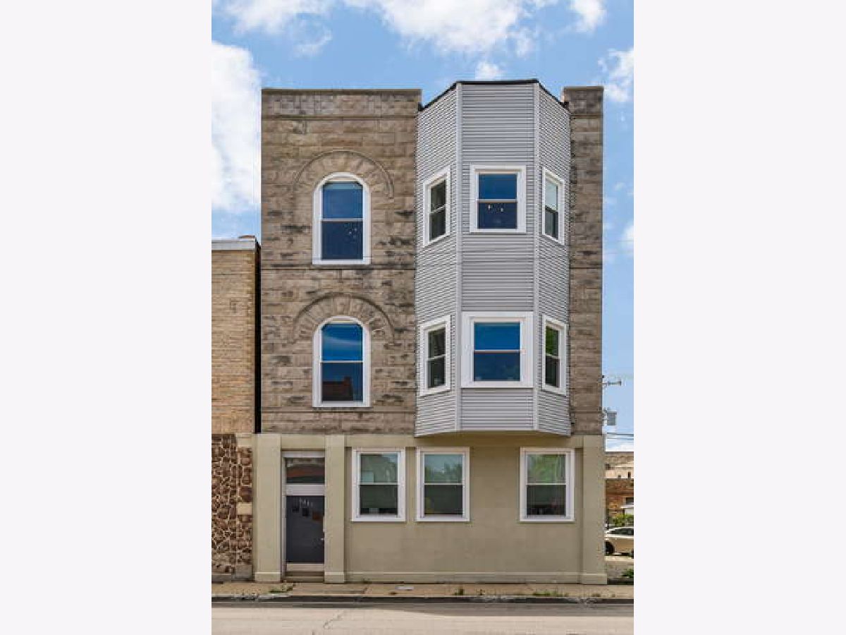 Condominiums & Homes Sold East Ukrainian Village Chicago Illinois, 1813 Grand
