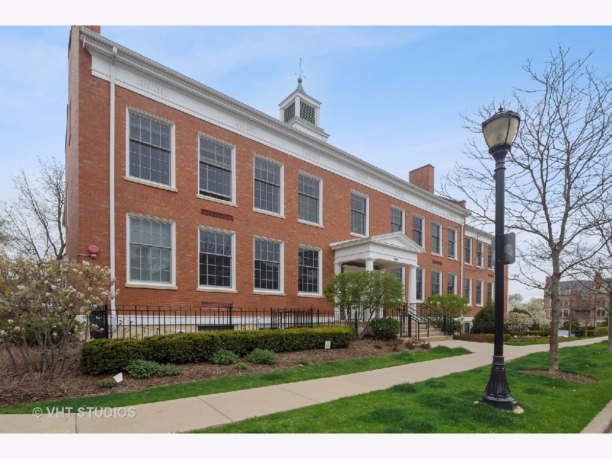 Condos & Townhomes & Homes Rented School Street Libertyville Illinois, 154 School