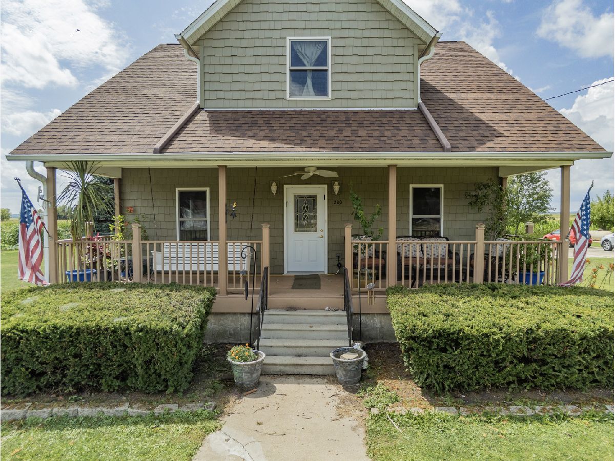  Rented Chana Illinois, 200 West