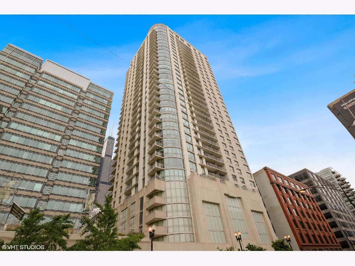 Condominiums Rented Park Alexandria Chicago Illinois, 125 Jefferson