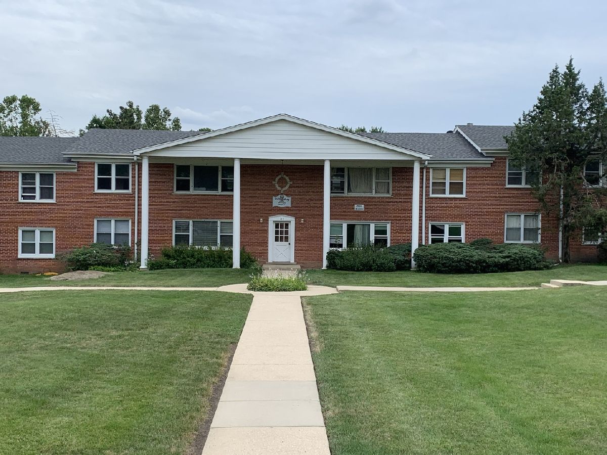 Condominiums Sold Williamsburg Palatine Illinois, 225 Johnson