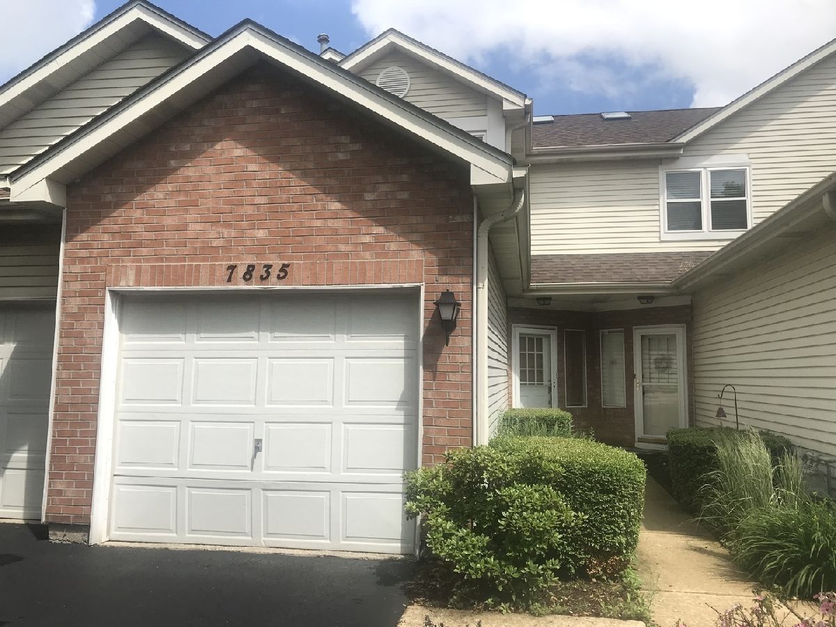 Townhomes Rented Darien Lake Darien Illinois, 7835 Darien Lake