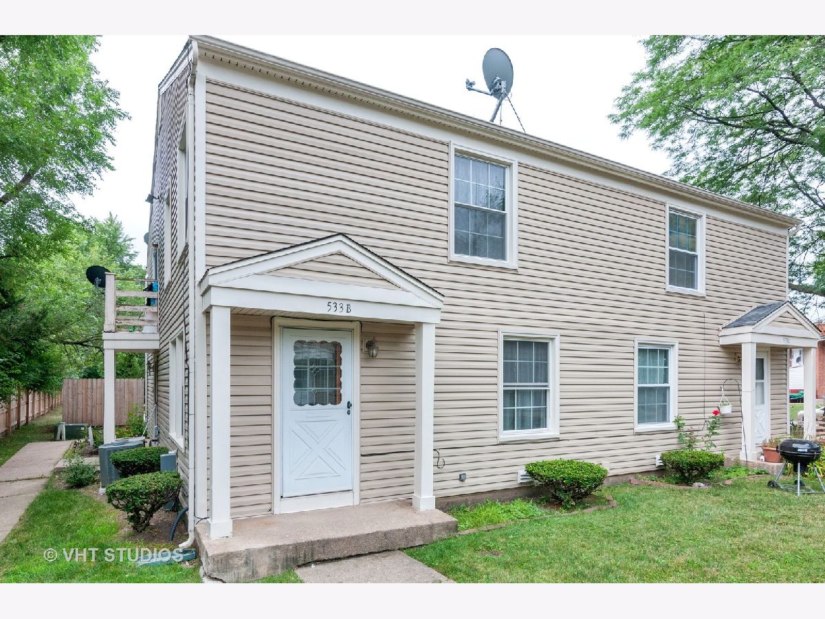 Townhomes & Condos Rented Cambria Glendale Heights Illinois, 533 Darlene