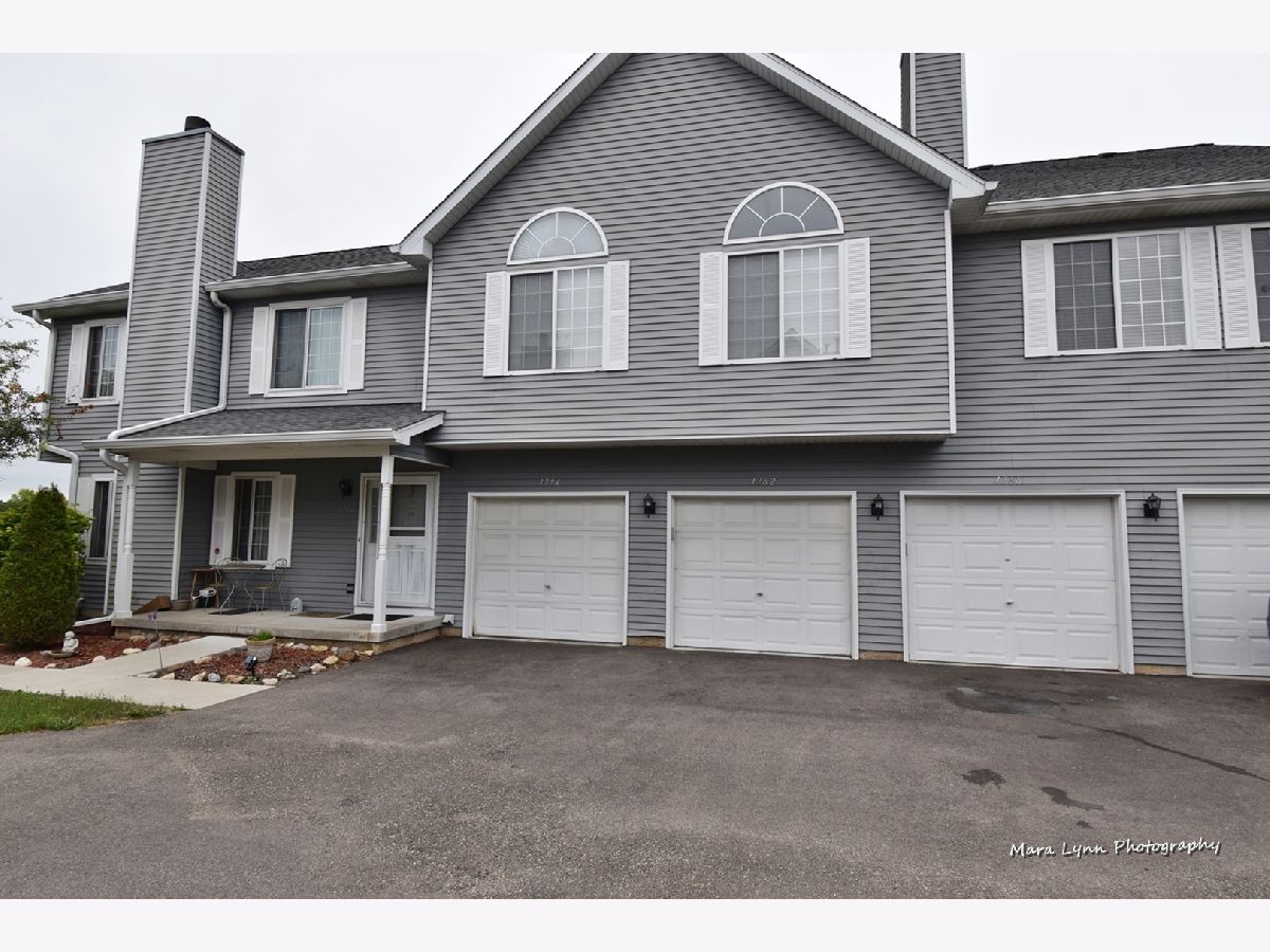 Townhomes & Condos Sold Carriage Homes Of Indian Trail Aurora Illinois, 1782 Bridle Post
