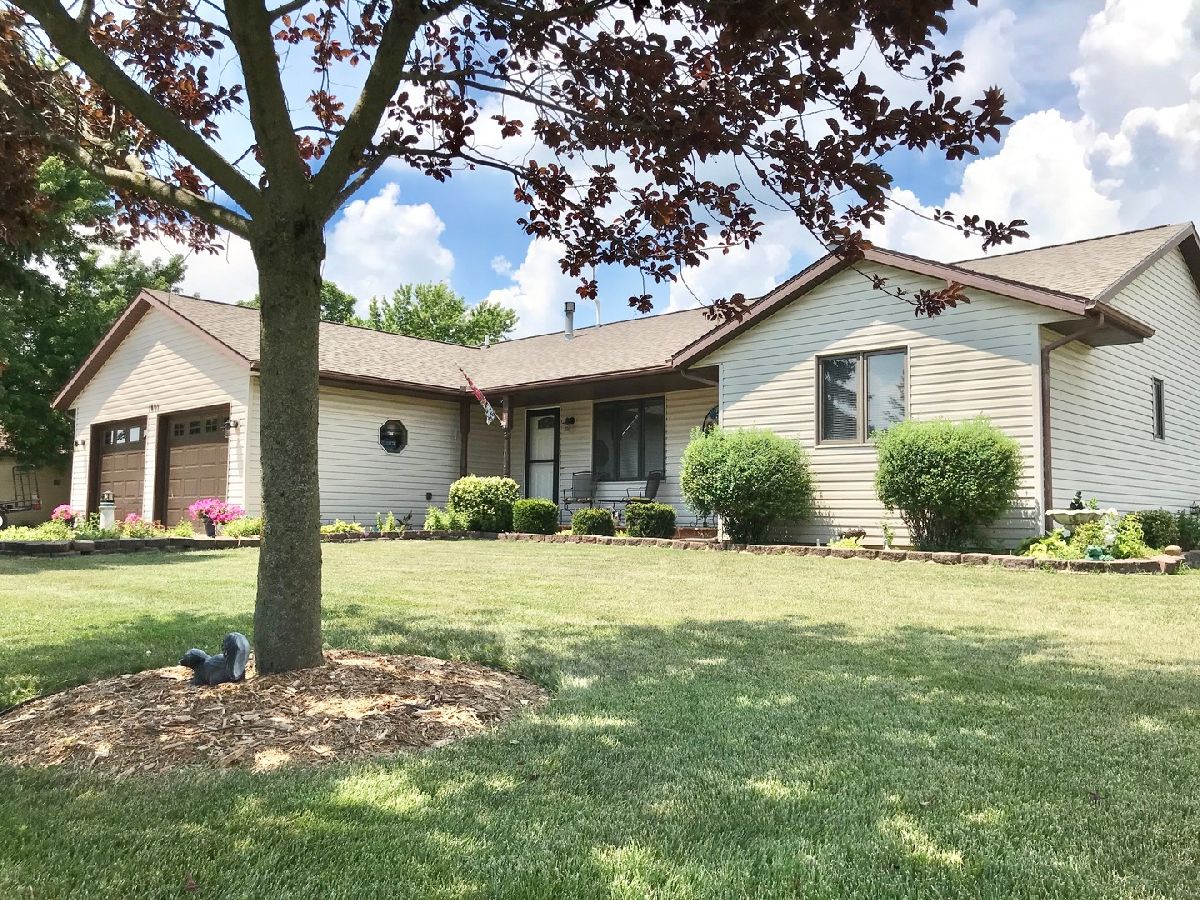 Homes Sold Countryside Pontiac Illinois, 1401 Bethany