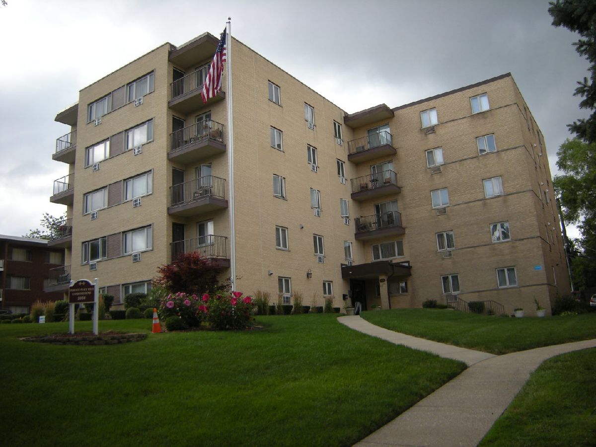 Condominiums Sold Terrace Place Chicago Illinois, 2030 111th