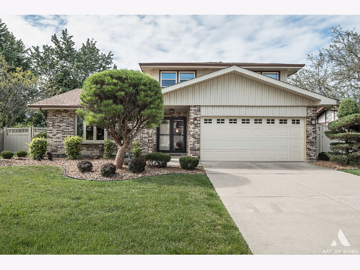Homes Sold Tanbark Tinley Park Illinois, 8251 165th
