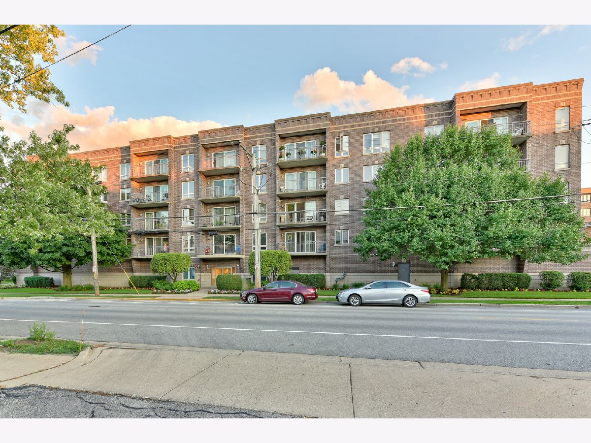 Condominiums Sold Insignia Des Plaines Illinois, 1477 Thacker