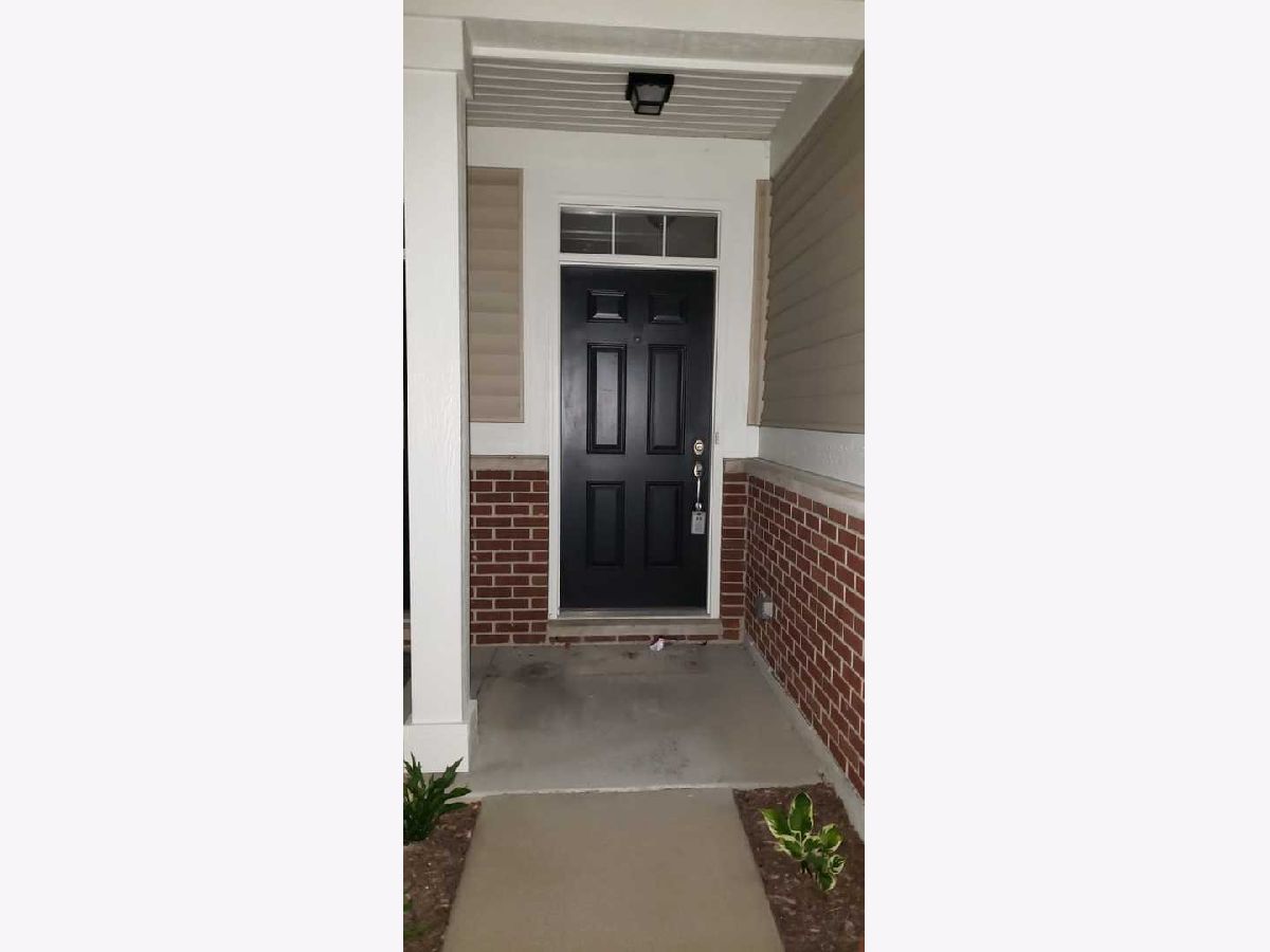Townhomes Rented Savannah Crossing Aurora Illinois, 2904 Church