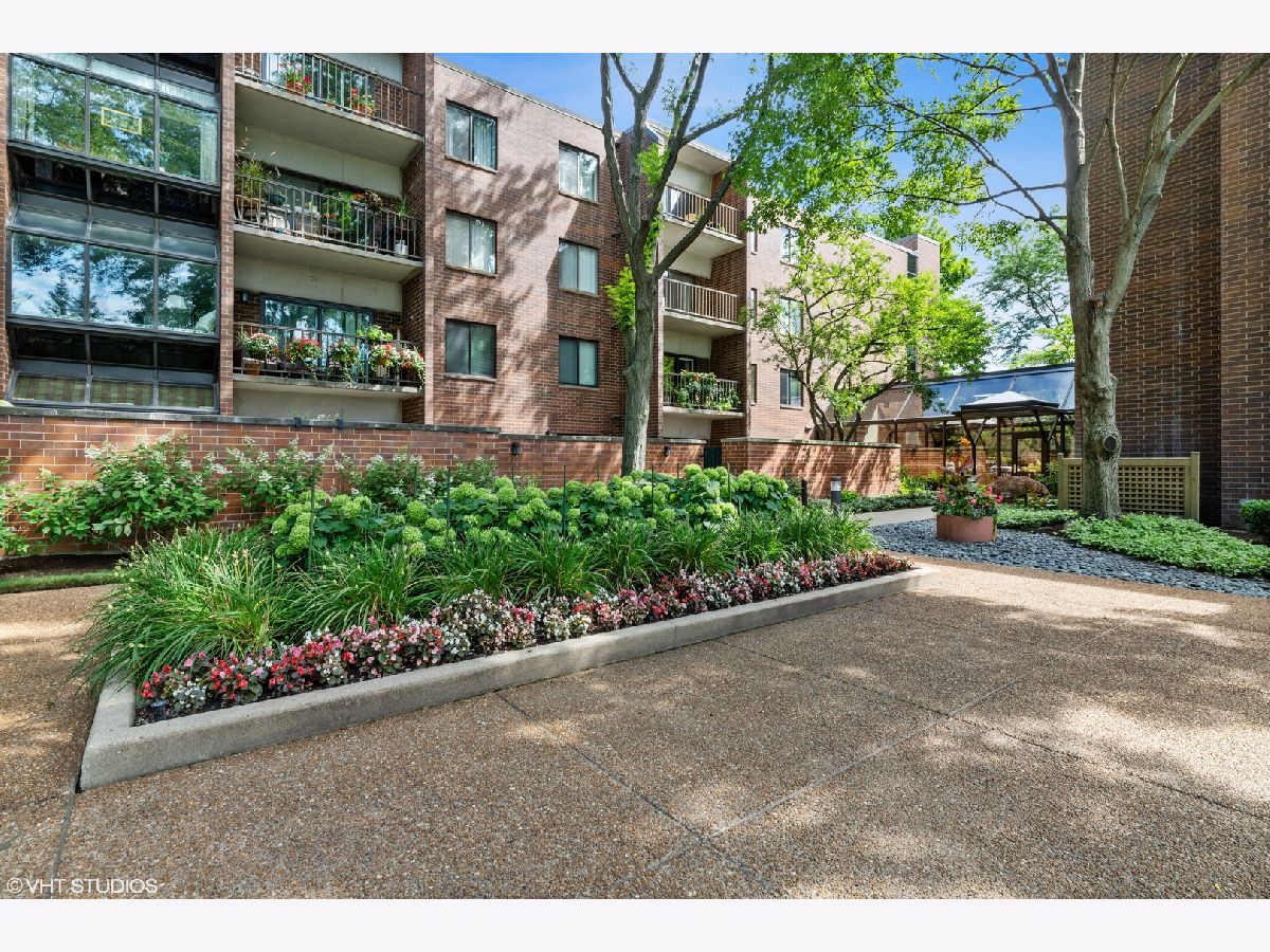 Condominiums Sold The Gallery Park Ridge Illinois, 2150 Bouterse