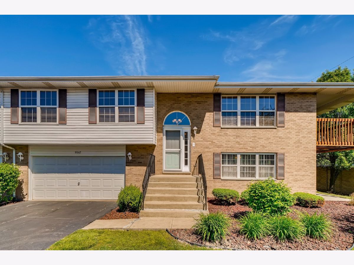 Condominiums Sold Eagle Ridge Condominiums Oak Lawn Illinois, 5213 110th