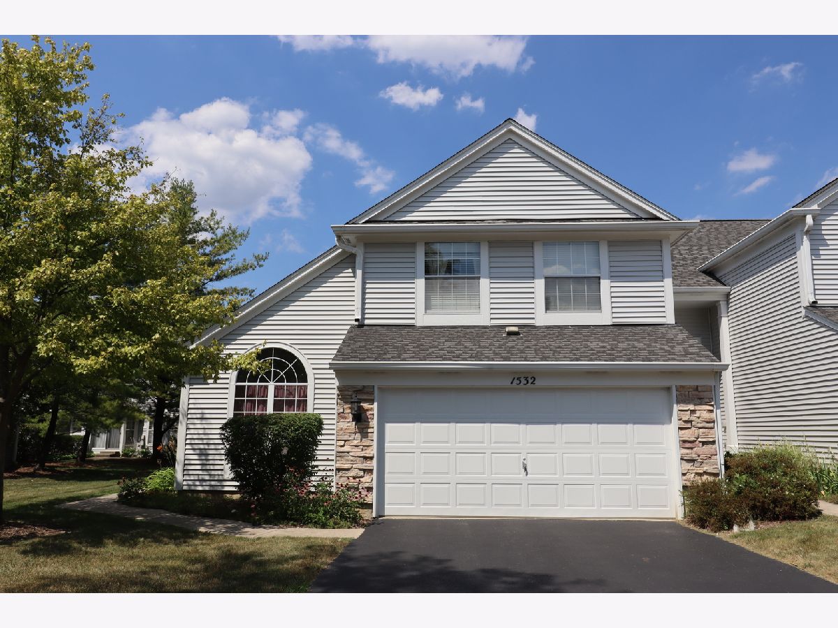 Townhomes Rented Hearthstone Hoffman Estates Illinois, 1532 Westbury