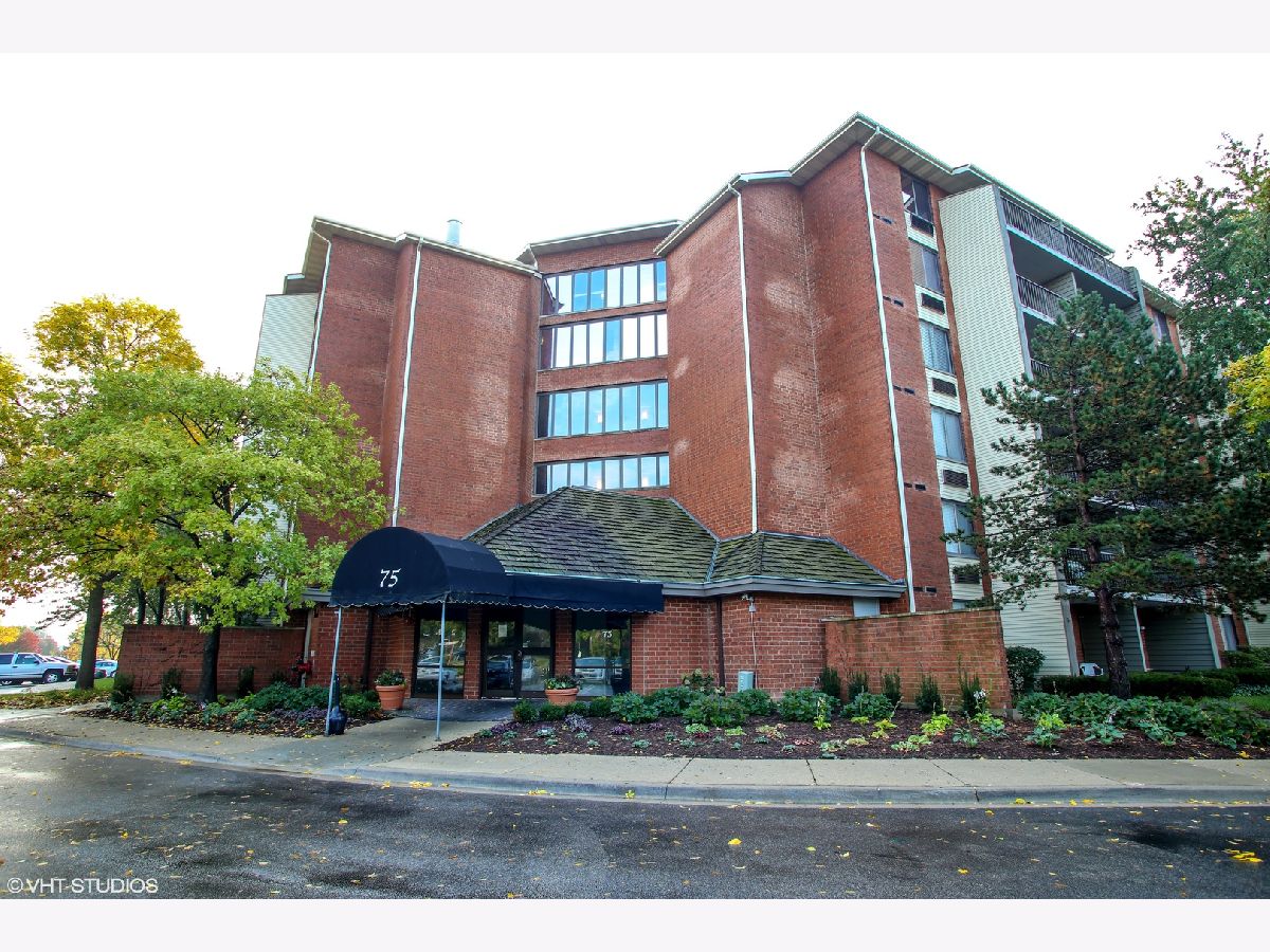 Condos & Townhomes Rented 12 Oaks At Schaumburg Schaumburg Illinois, 75 Kristin