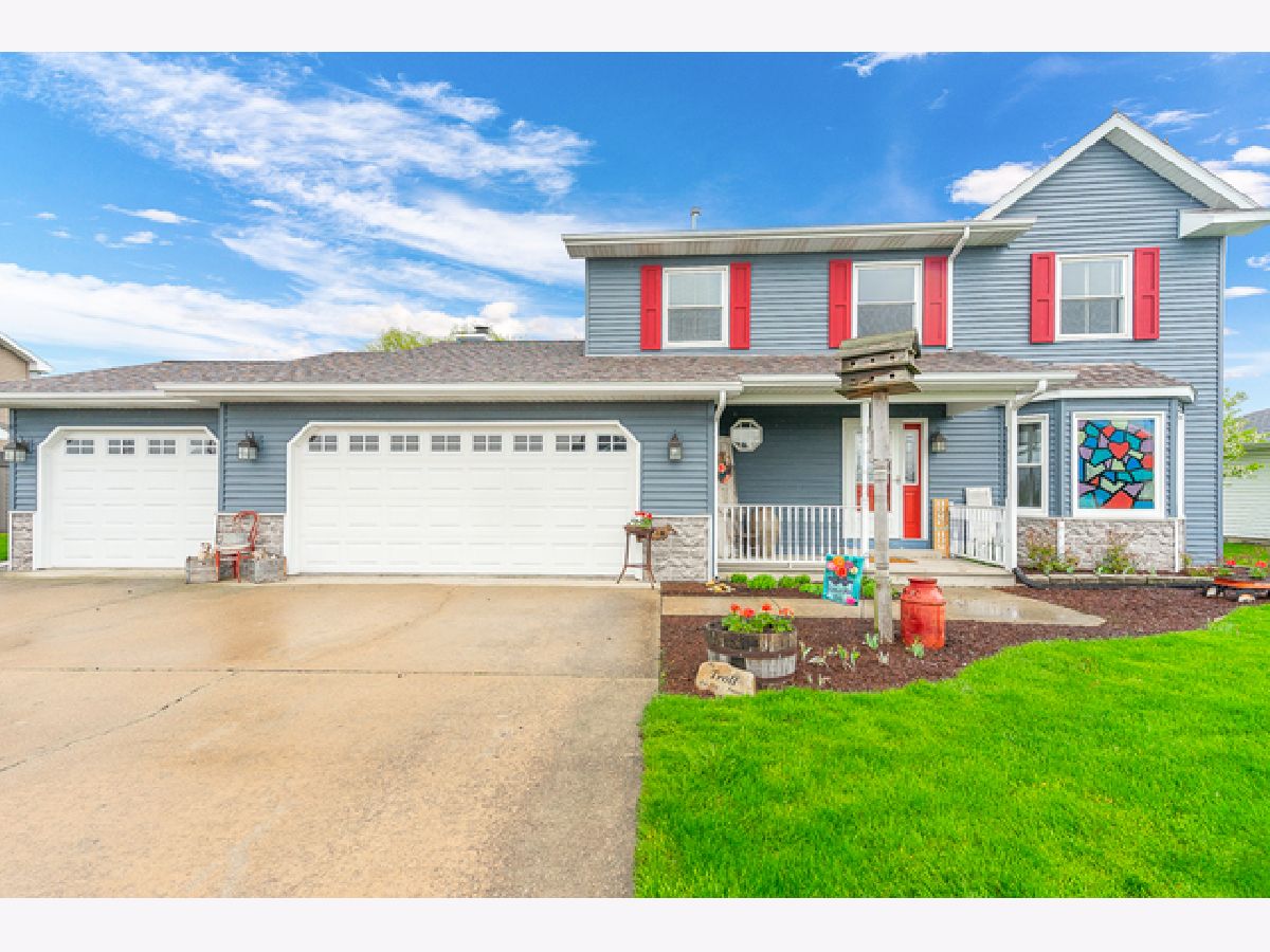 Condos & Townhomes & Homes Sold Mar Leen Coal City Illinois, 313 Coaler