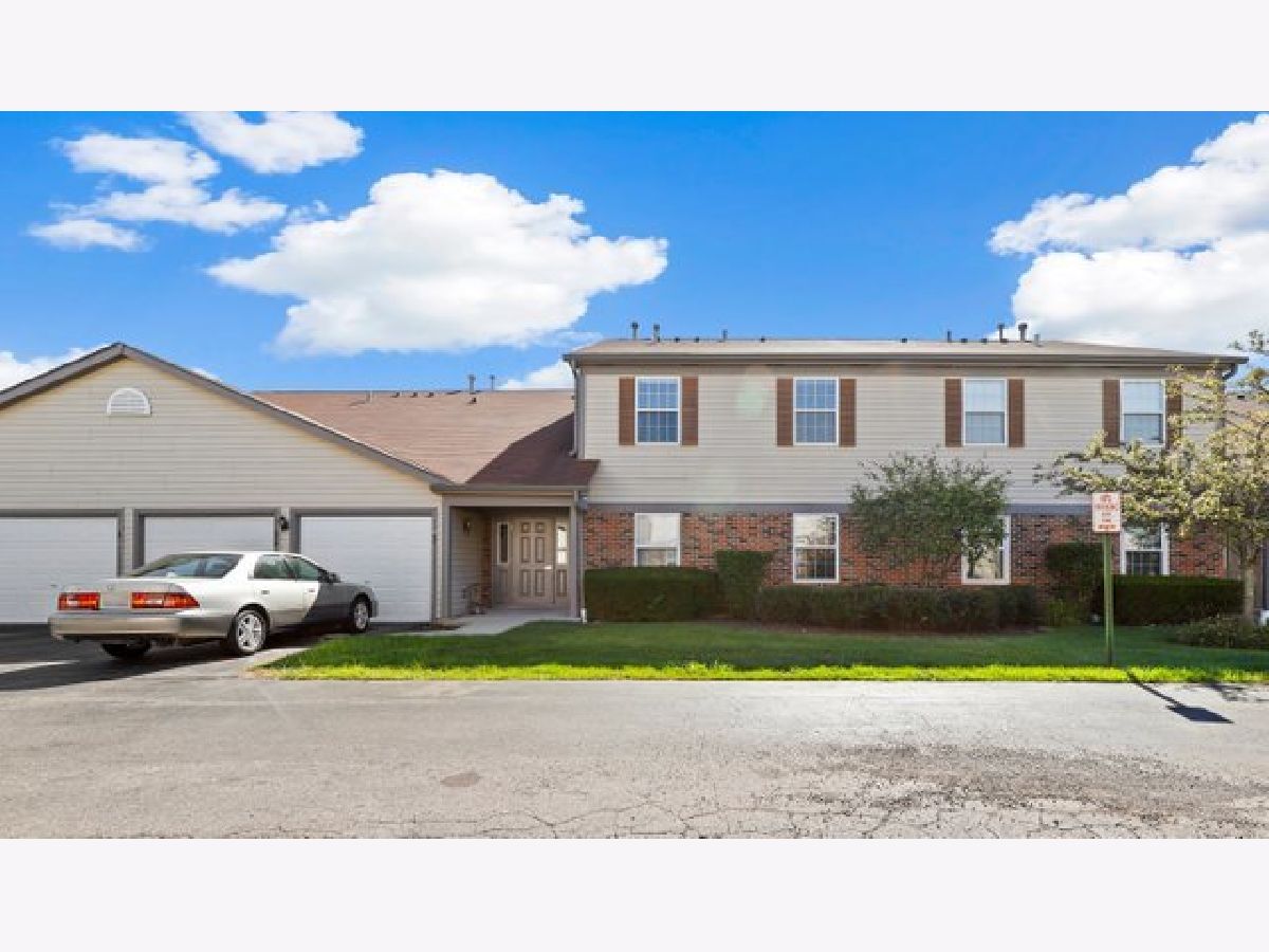 Townhomes & Condos Sold Whispering Oaks Palatine Illinois, 727 Whispering Oaks