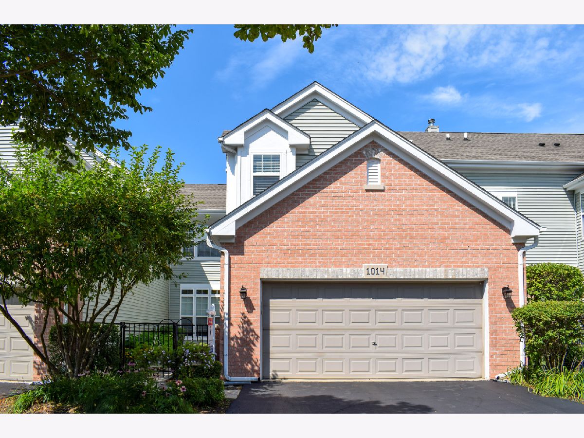 Townhomes Sold The Villas In Hawk Hollow Bartlett Illinois, 1014 Hummingbird
