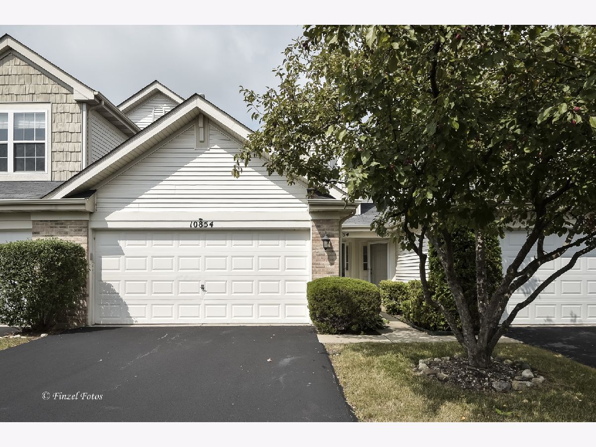 Townhomes Sold The Townes Of Wing Pointe Huntley Illinois, 10854 Cape Cod