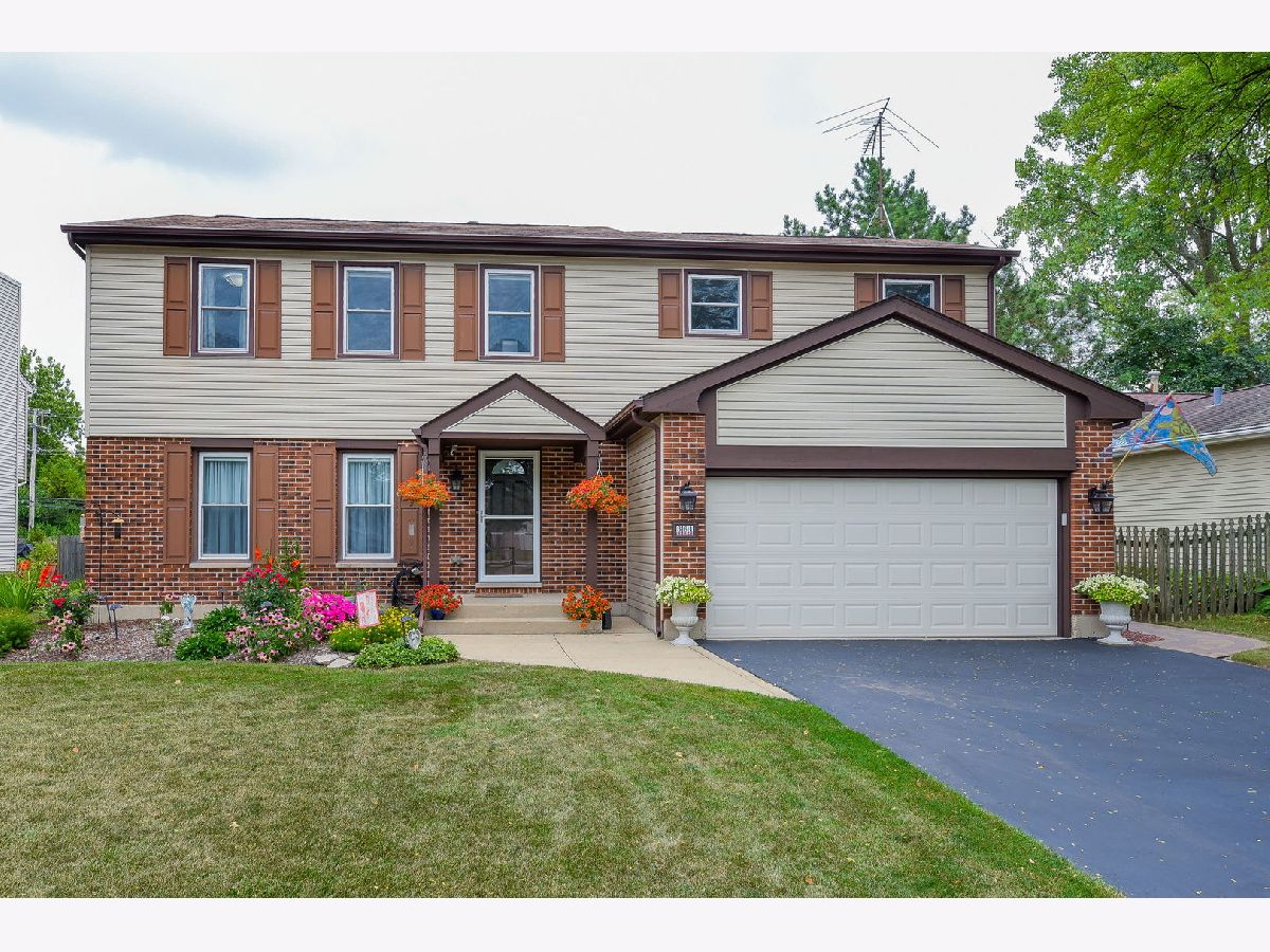 Homes Sold Pine Ridge Of North Hill Carol Stream Illinois, 381 Shelburne