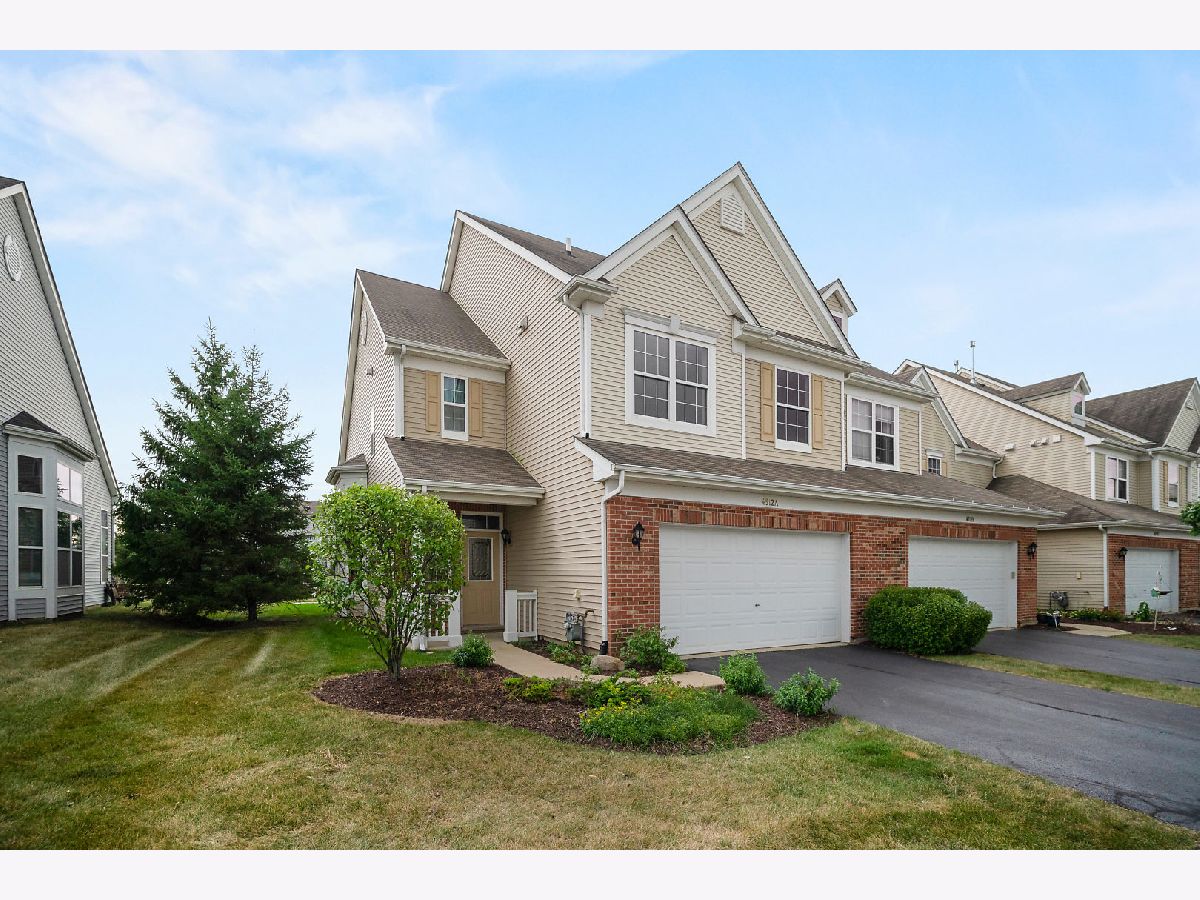 Bristol Bay Yorkville IL, Condos & Townhomes & Homes For Sale & For