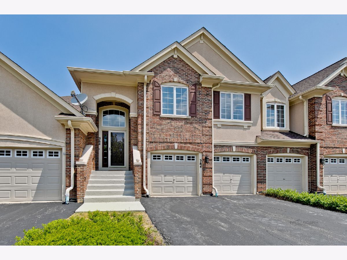 Townhomes & Condos Rented Saddlebrook Vernon Hills Illinois, 564 Harvey Lake