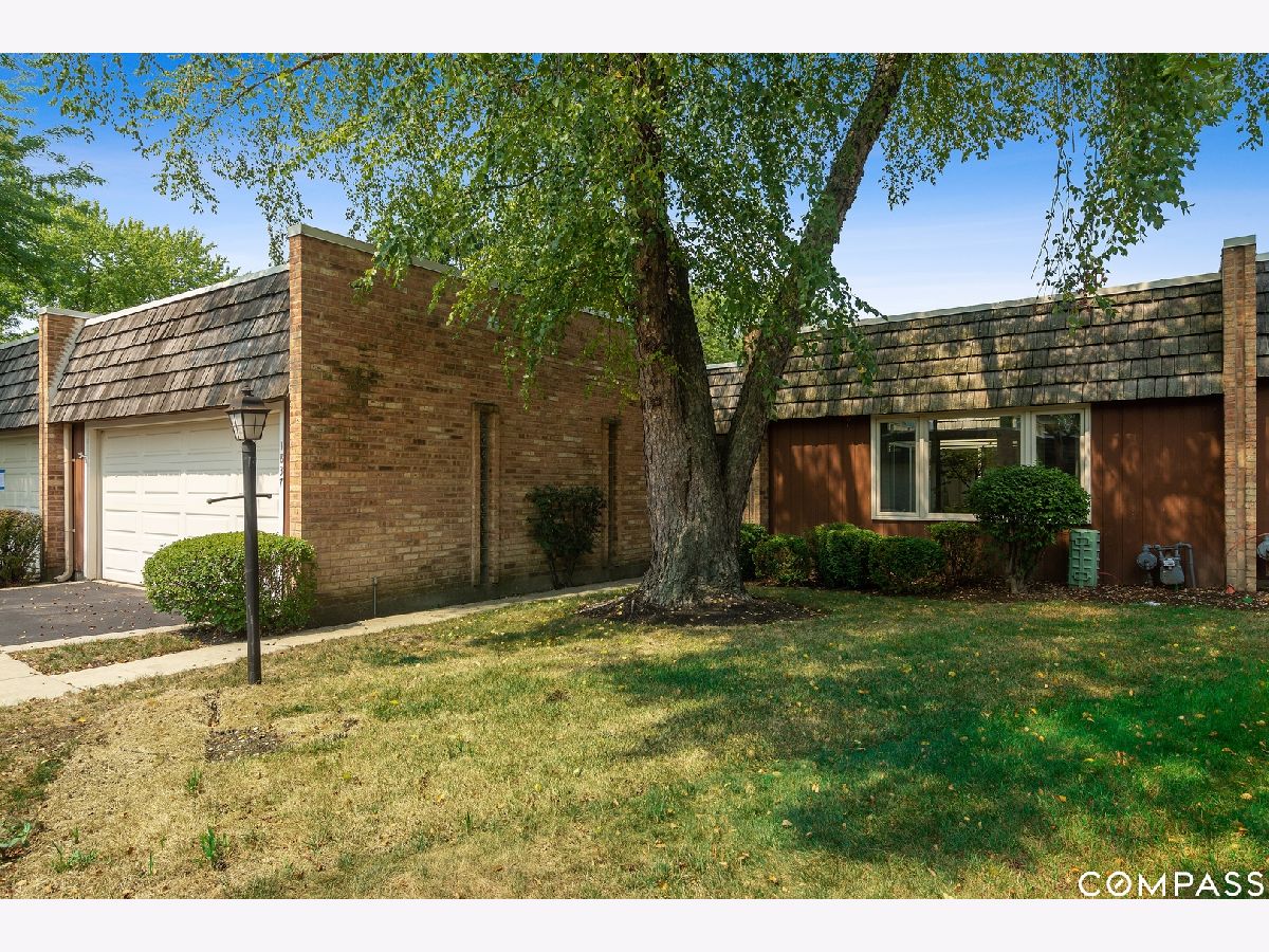 Condos & Townhomes Sold The Commons Northbrook Illinois, 1837 Somerset
