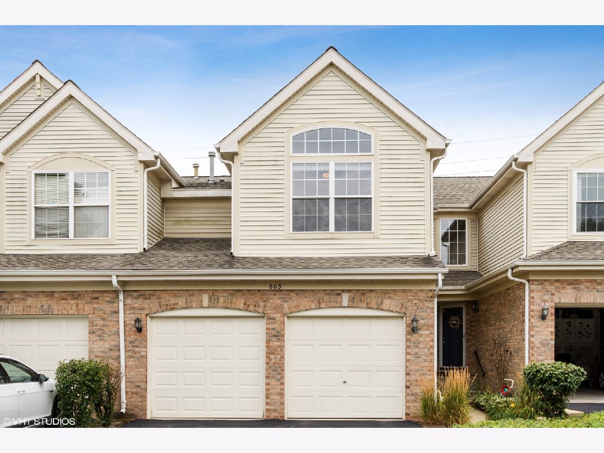 Townhomes Sold Mckenzie Station Lisle Illinois, 863 Mckenzie Station