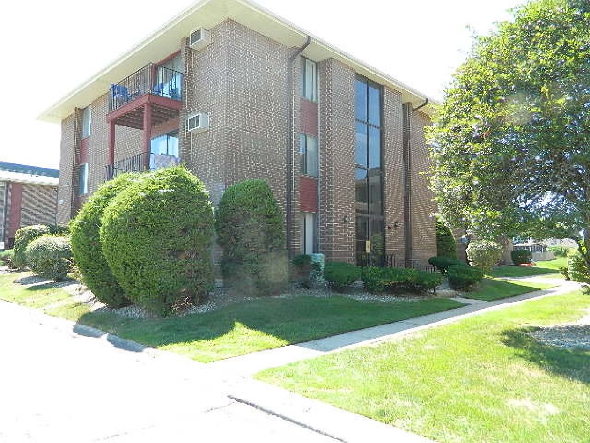 Condominiums Sold Oak Terrace Oak Forest Illinois, 15732 Terrace