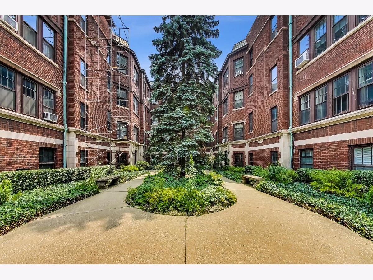 Condos & Townhomes Sold Oakton Gable Evanston Illinois, 900 Oakton